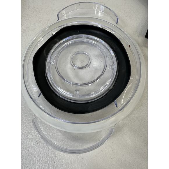 Red Cooks Essentials Glass Bowl Food Chopper Model K49734 172 000/ 120v 300w - Picture 6 of 8